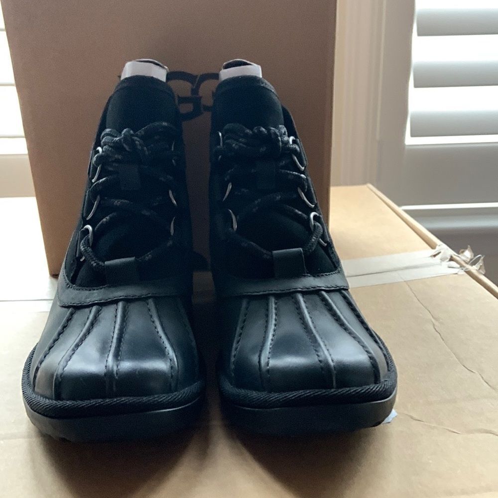 NWT UGG Greda Waterproof Duck Boot - Picture 5 of 8